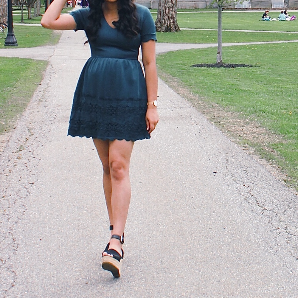 Francesca’s Dress - Picture 2 of 2